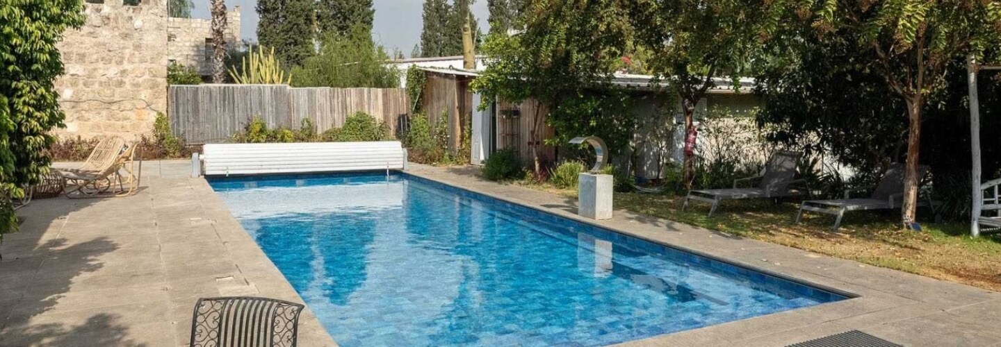 comment choisir entre l'hivernage passif ou actif de sa piscine extérieure en gironde ? 