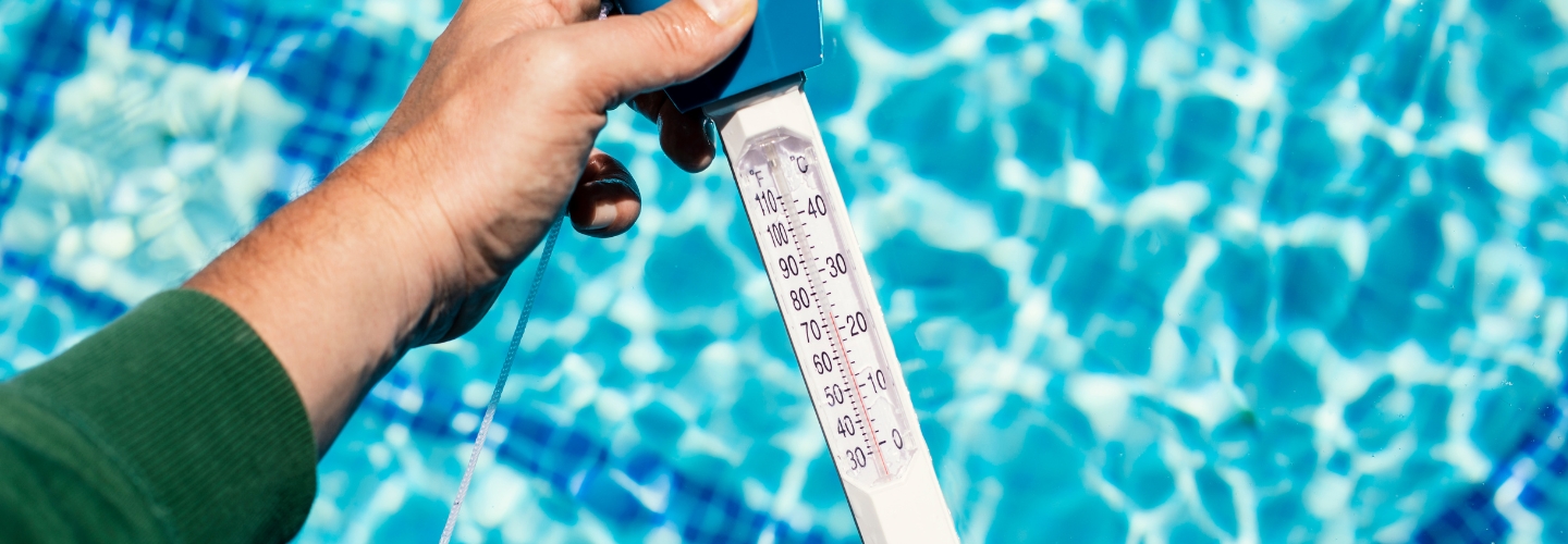 Quand mettre sa piscine en arrêt pour l'hiver. La température et règle des 12 degrés